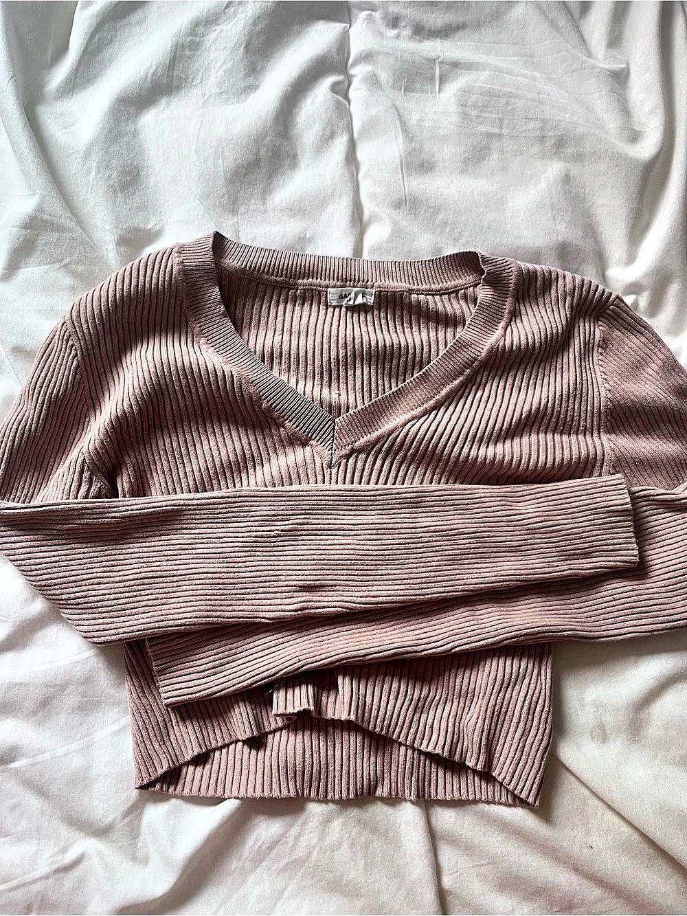 Garage Women's Ribbed V-Neck Sweater in Pink